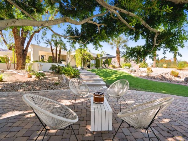 Palm Desert Stunning Luxury Pool Villa & Spa Sleeps 17