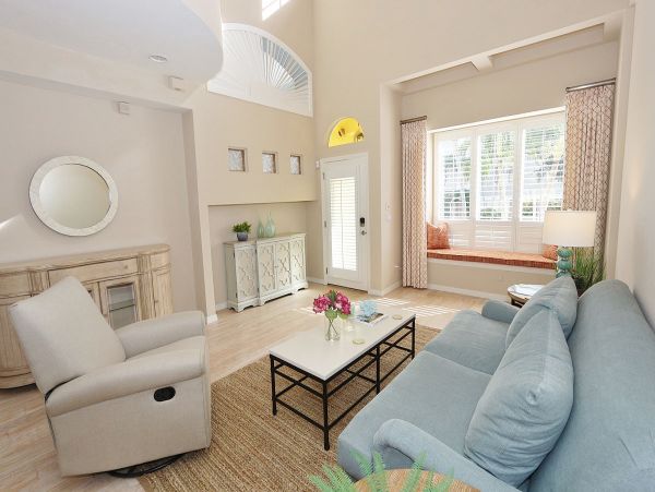 Naples Vacation Pool Home Sleeps 6 Guests