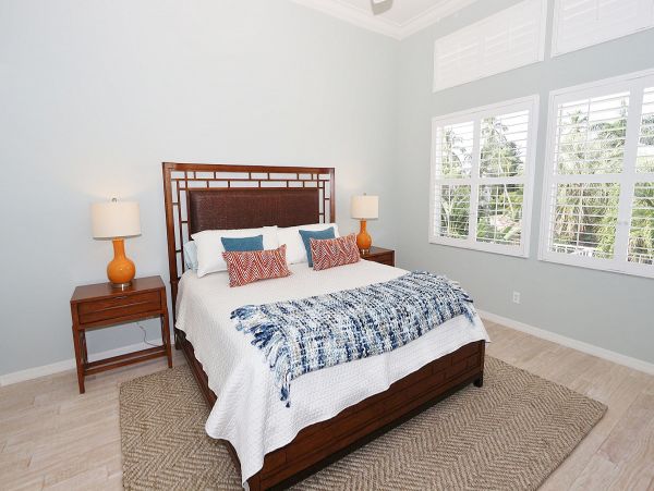 Naples Vacation Pool Home Sleeps 6 Guests