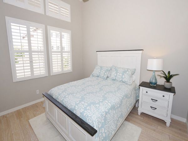 Naples Vacation Pool Home Sleeps 6 Guests