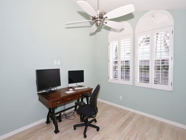 Naples Vacation Pool Home Sleeps 6 Guests