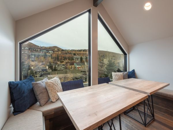 Park City Luxury Vacation Condo Private Hot Tub Walk to Lift