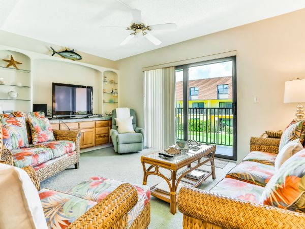 Cocoa Beach Condo 962838