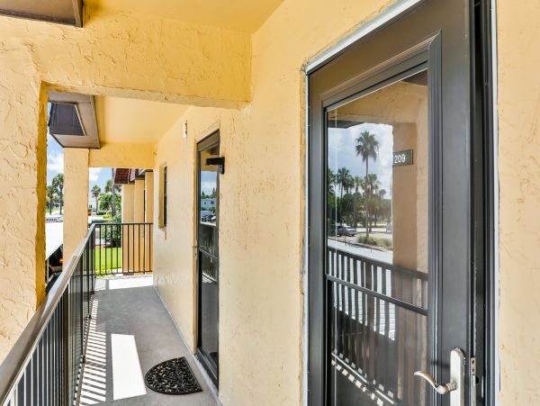 Cocoa Beach Condo 962838