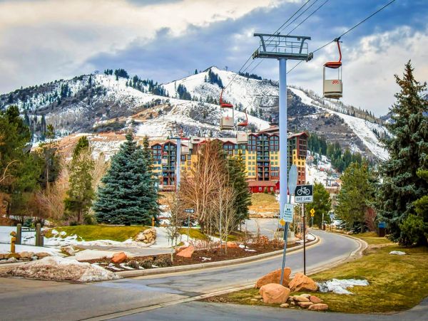 Park City Vacation Home with Spa Sleeps 10 Guests