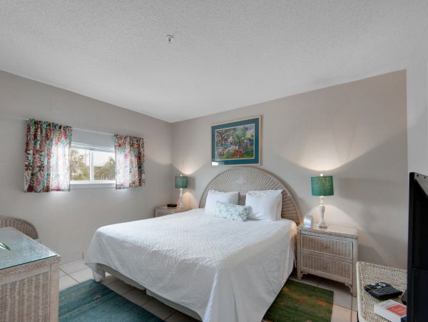 2nd Floor Gulf Front Condo
