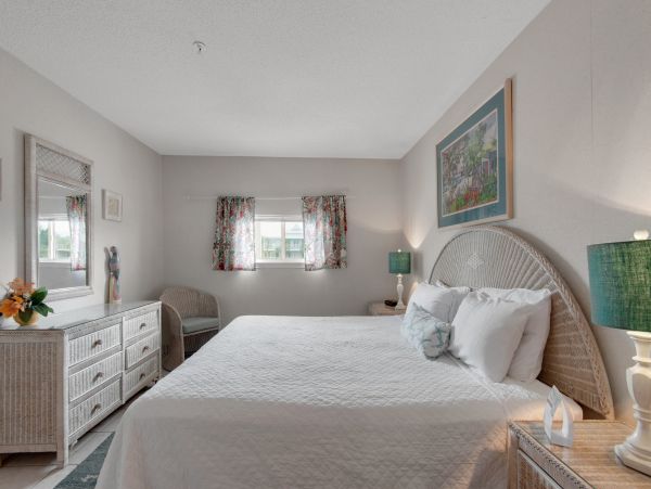 2nd Floor Gulf Front Condo
