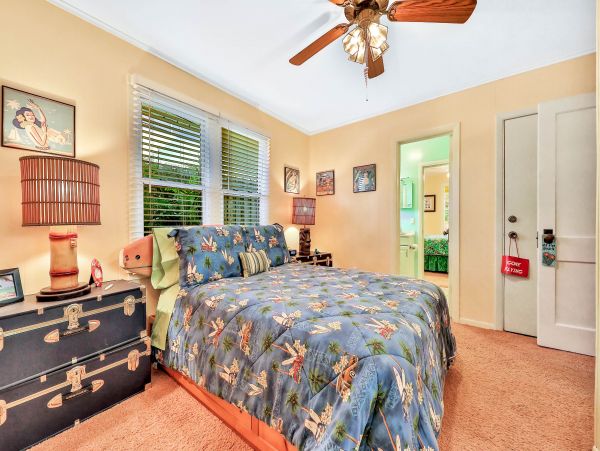 St. Petersburg Home 962964