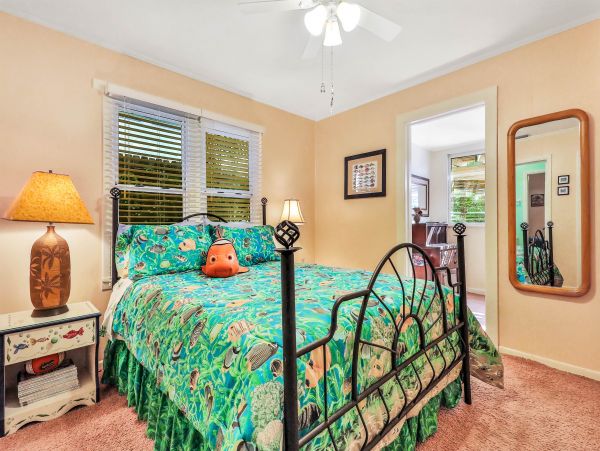 St. Petersburg Home 962964