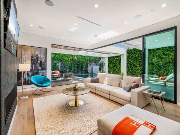 Beverly Hills Vacation Villa with Private Pool & Hot Tub