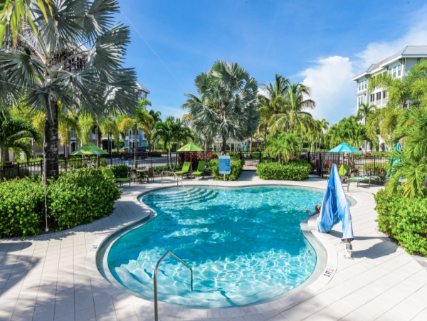 Charming Two Bedroom Vacation Rental with Communal Pool