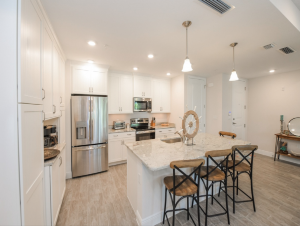 Charming Two Bedroom Vacation Rental with Communal Pool