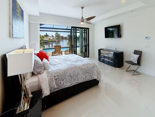 Luxury Waterfront Vacation Home with Private Pool Cape Coral