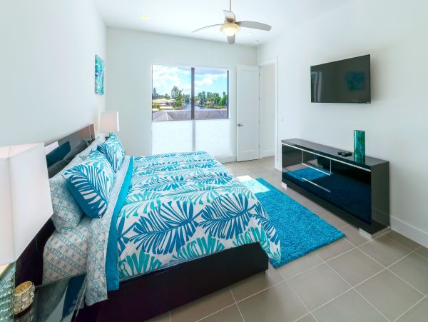 Luxury Waterfront Vacation Home with Private Pool Cape Coral