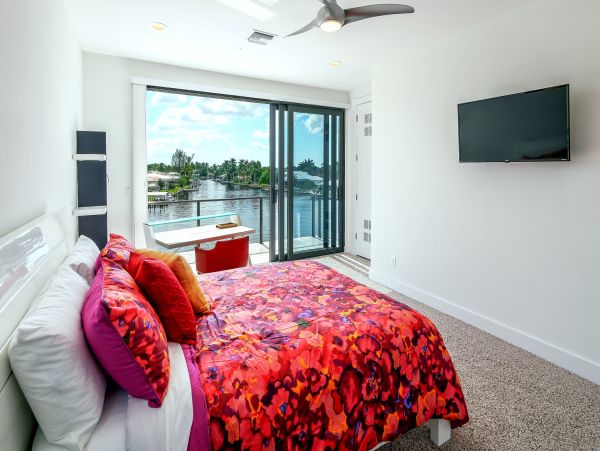 Luxury Waterfront Vacation Home with Private Pool Cape Coral