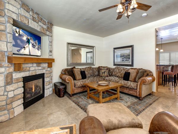 Park City Vacation Home with Private Hot Tub & Summer Pool