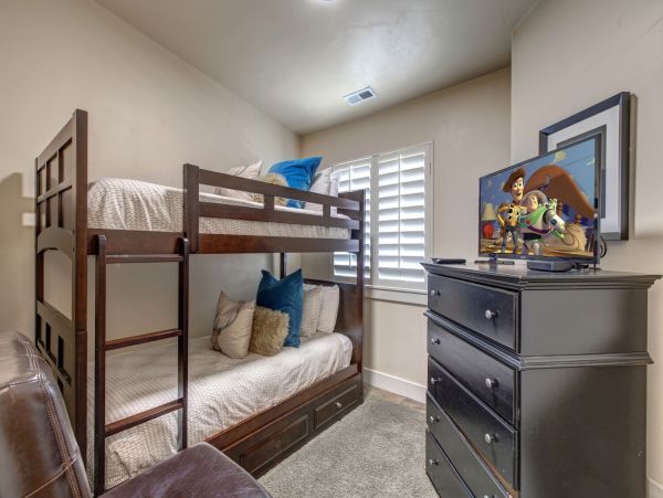 Park City Vacation Home with Private Hot Tub & Summer Pool