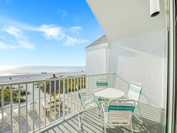 Anna Maria Island One Bedroom Vacation Condo Right On Beach