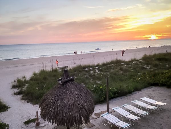 Anna Maria Island One Bedroom Vacation Condo Right On Beach