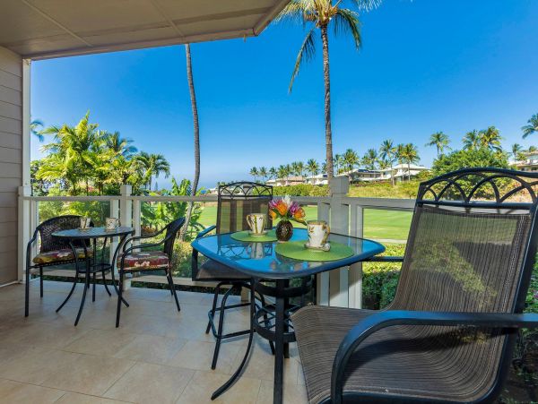 Beautiful Vacation Condo with Communal Pool & Hot Tub
