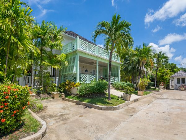 Fantastic Vacation Villa Exclusive Community in St. James