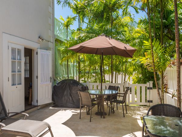 Fantastic Vacation Villa Exclusive Community in St. James
