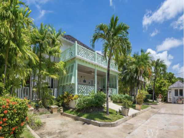 Fantastic Vacation Villa Exclusive Community in St. James