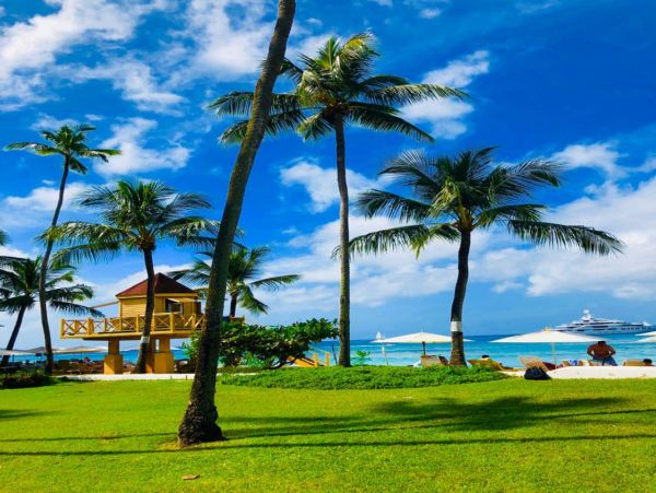 Fantastic Vacation Villa Exclusive Community in St. James