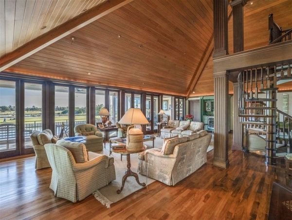 Beautiful Vacation Home with Canal Views in Boca Grande