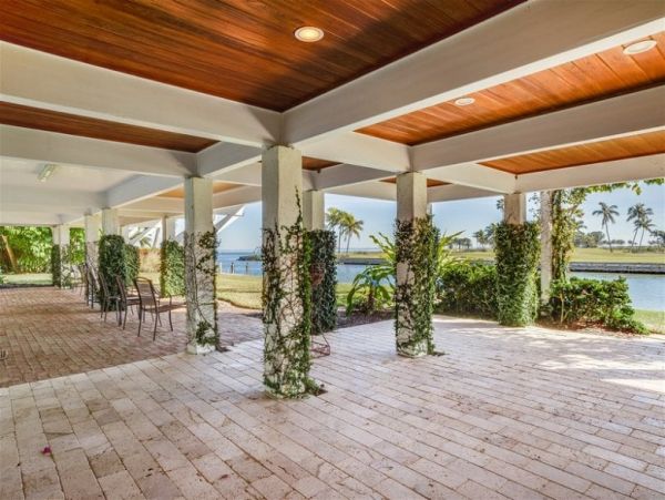 Beautiful Vacation Home with Canal Views in Boca Grande