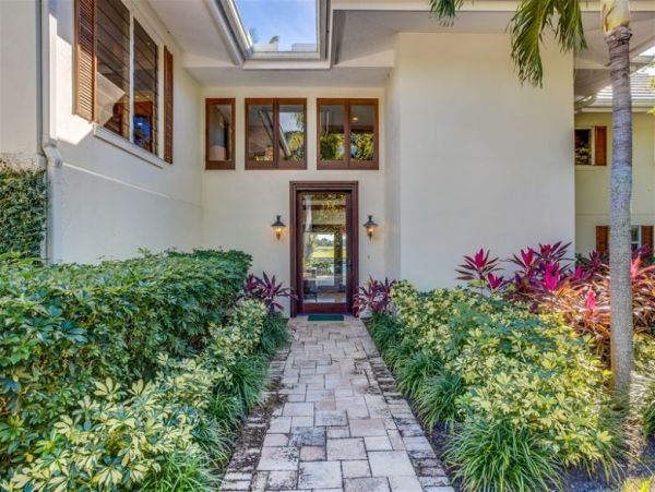 Beautiful Vacation Home with Canal Views in Boca Grande