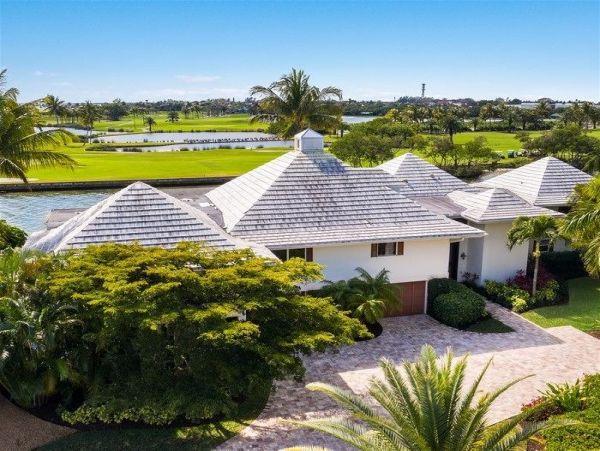 Beautiful Vacation Home with Canal Views in Boca Grande