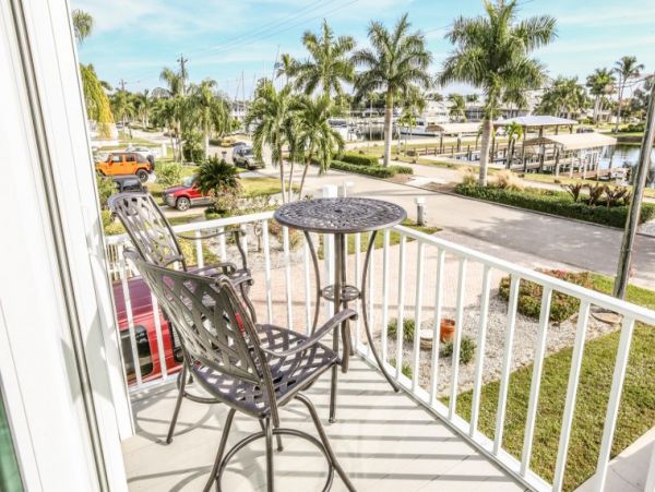 Fort Myers Luxury Vacation Rental Home Three Bedrooms