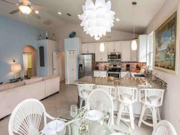 Fort Myers Vacation Home Sleeps 9 Short Walk to Beach
