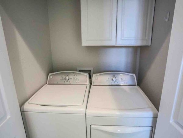 Fort Myers Vacation Home Sleeps 9 Short Walk to Beach