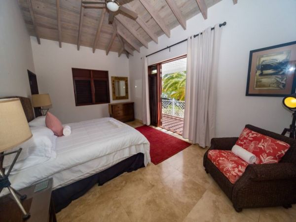 Stunning Vacation Rental Home with Private Pool, Beach & Spa
