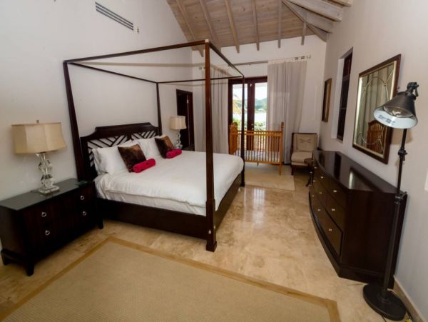 Stunning Vacation Rental Home with Private Pool, Beach & Spa