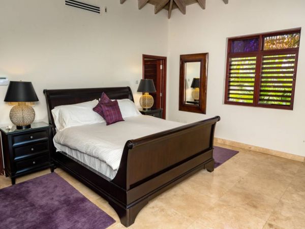 Stunning Vacation Rental Home with Private Pool, Beach & Spa