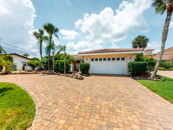 Daytona Beach Home 963232