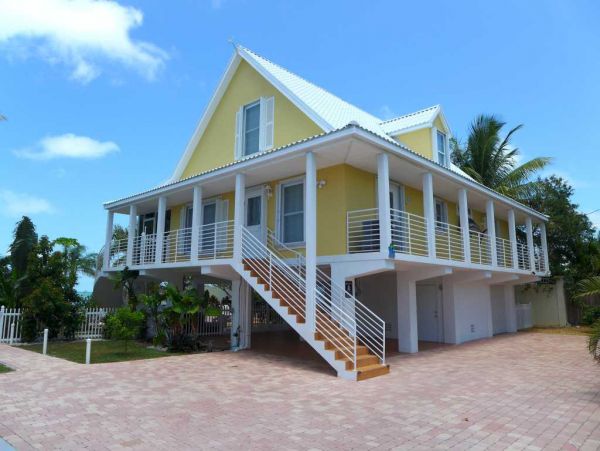 Three Bedroom Marathon Home with Pool & Dock