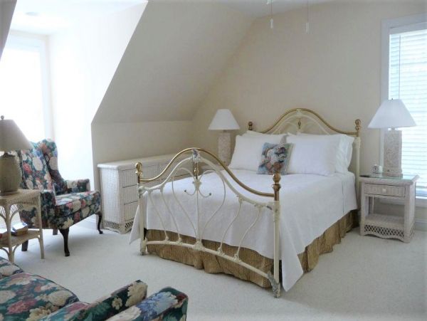 Three Bedroom Marathon Home with Pool & Dock