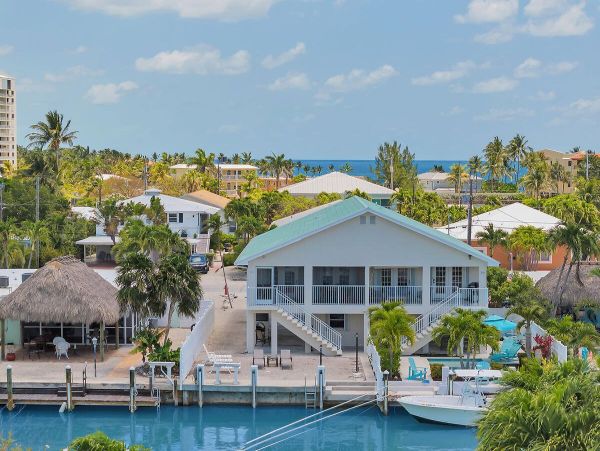 New Arrival Florida Keys Includes Beach Club Access