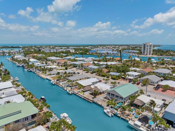 New Arrival Florida Keys Includes Beach Club Access