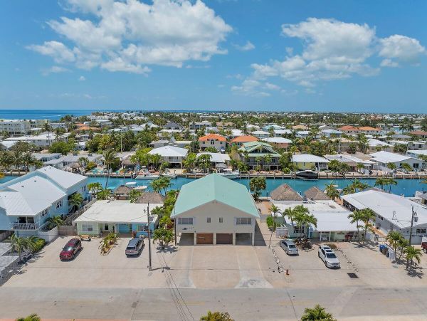 New Arrival Florida Keys Includes Beach Club Access