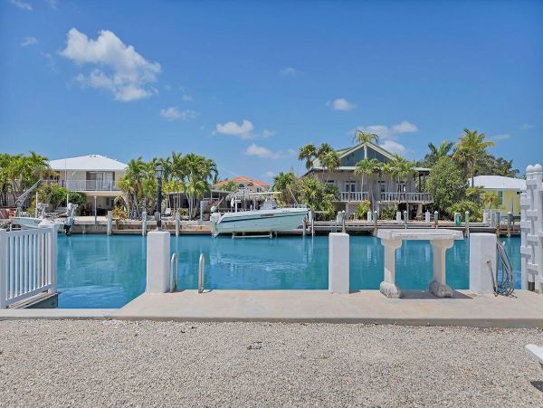 New Arrival Florida Keys Includes Beach Club Access