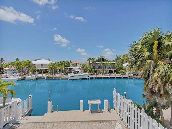 New Arrival Florida Keys Includes Beach Club Access