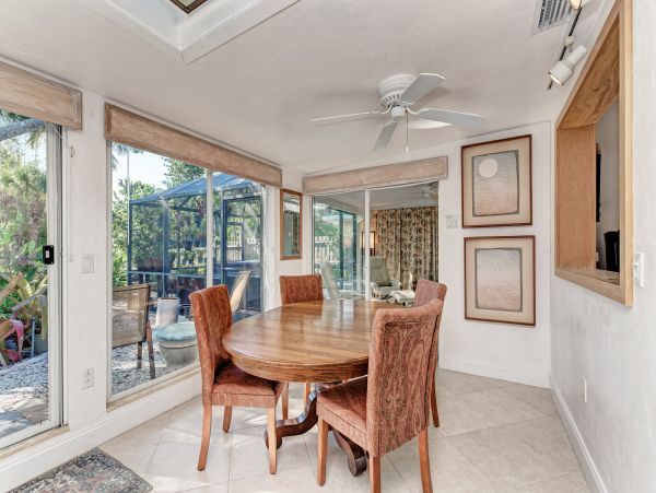 Lovely Two Bedroom Family Home Sleeps 6 Guests in Siesta Key