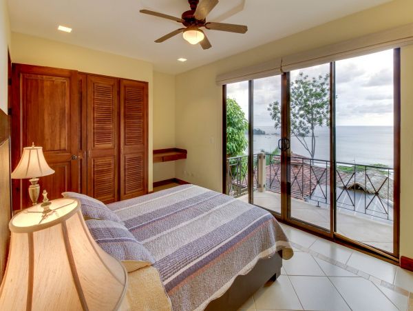 Manuel Antonio Quepos Home 963288