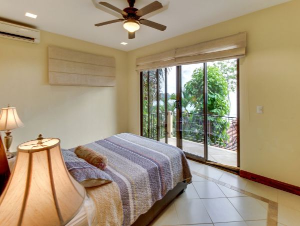 Manuel Antonio Quepos Home 963288