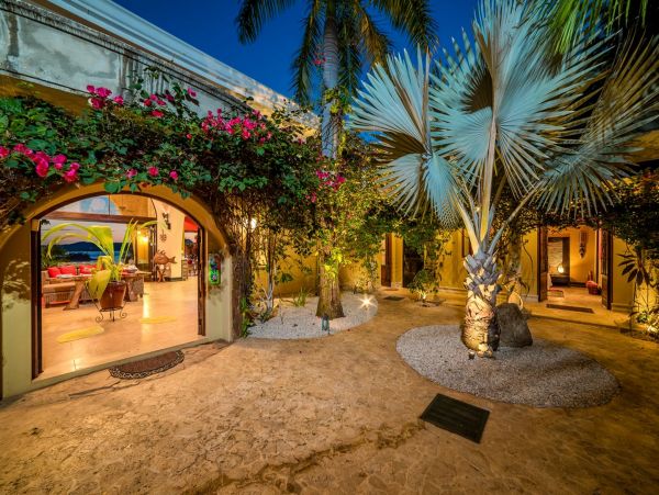 Playa Flamingo Home 963347